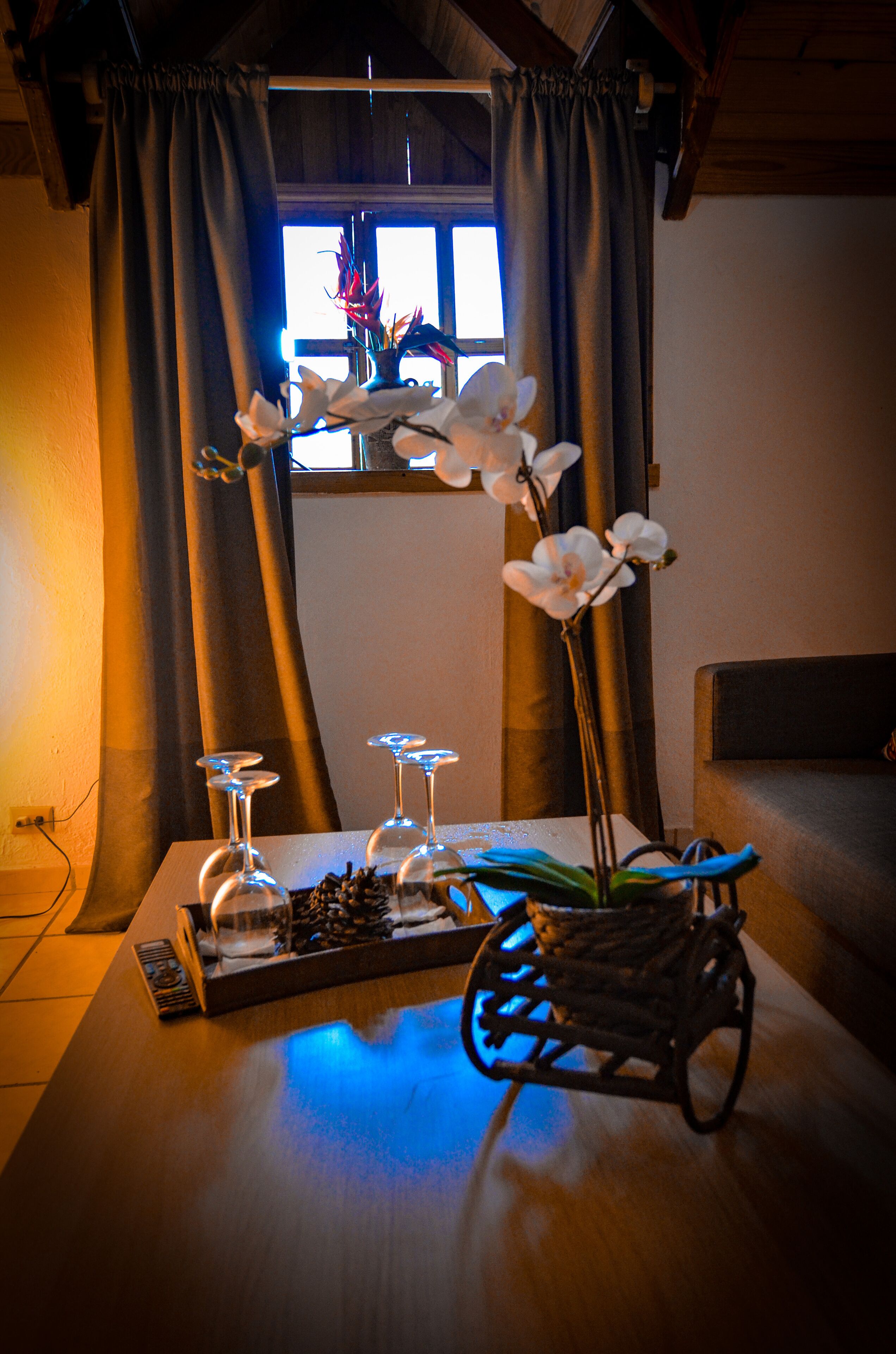 family suite with balcony | living room | flat-screen tv