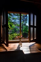 双人房, 1 张大床, 花园景观 | 防过敏的被褥、客房内保险箱、特色家居、遮光窗帘