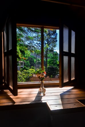 雙人房, 1 張加大雙人床, 花園景 | 防敏寢具、房內夾萬、獨特裝修、遮光窗簾/窗簾