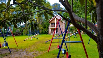 Children’s play area – outdoor