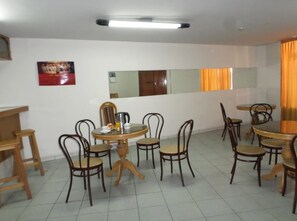 Free daily continental breakfast