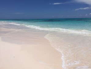 Sun loungers, beach towels - Beautiful Modern Caribbean-Front Home in Top location with Private Heated Pool! (Governor's Harbour)