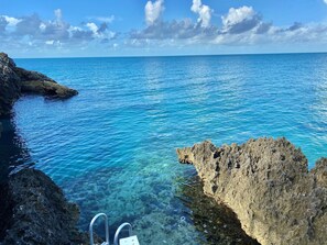 Beach nearby, sun-loungers, beach towels - Beautiful home in TOP location - PRIVATE HEATED POOL-Last minute XMAS deal! (Governor's Harbour)