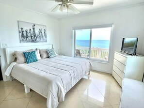 3 bedrooms, desk, iron/ironing board, free WiFi - Beautiful Modern Caribbean-Front Home in Top location with Private Heated Pool! (Governor's Harbour)