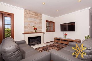 Family House (Administration House) | Living area | Flat-screen TV, fireplace, DVD player