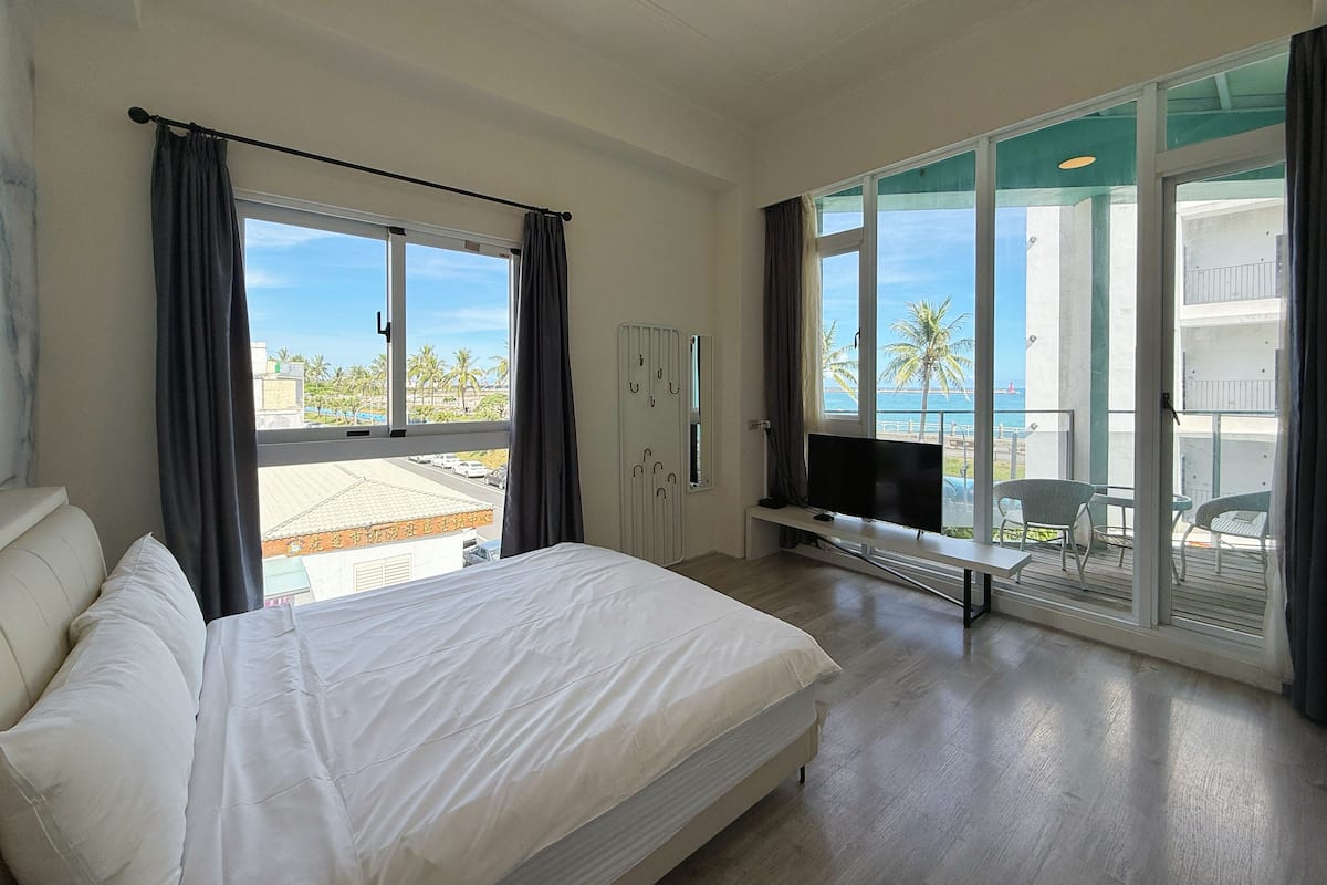 Double Room, Balcony