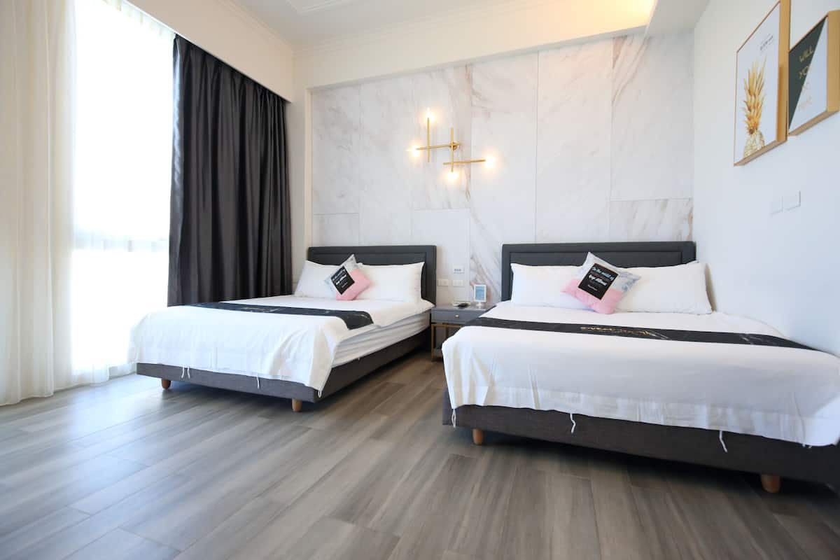 Quadrupla Comfort | Tende oscuranti, Wi-Fi gratuito, lenzuola