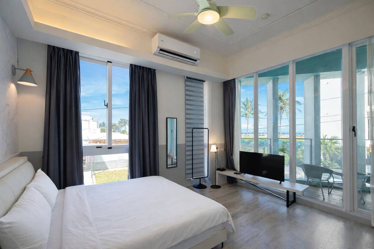 Double Room, Balcony | Blackout drapes, WiFi (free), bed sheets
