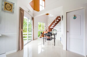 Long Life Home 2 | 迷你吧、遮光窗簾/窗簾、摺床/加床 (收費)、床單