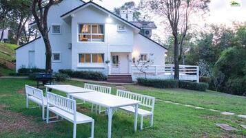 Bagian depan properti