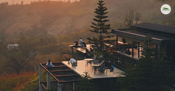 Morgunverður í boði, innlend og alþjóðleg matargerðarlist