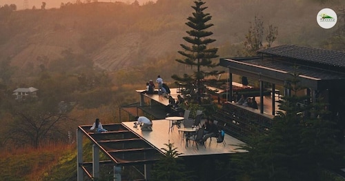 Phukaew Resort & Adventure Park