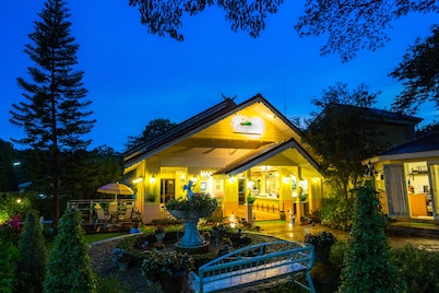 Phukaew Resort & Adventure Park