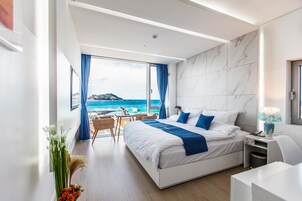 Deluxe-Zimmer, 1 Queen-Bett (O) | Schallisolierte Zimmer, kostenloses WLAN, Bettwäsche