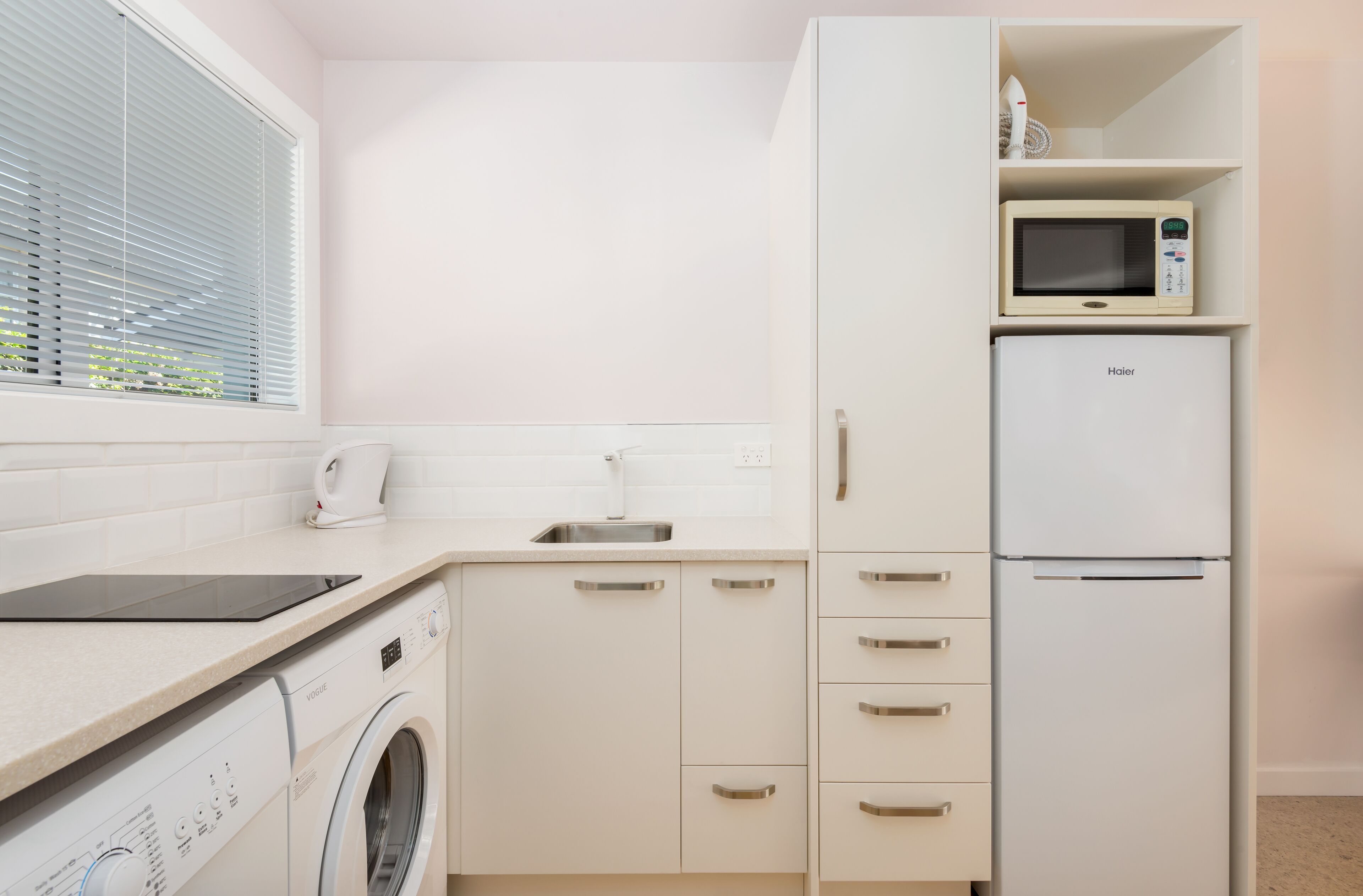 deluxe king studio | private kitchen | microwave, stovetop, coffee/tea maker, electric kettle