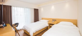 San Tung Fong Commercial Inn South Wing