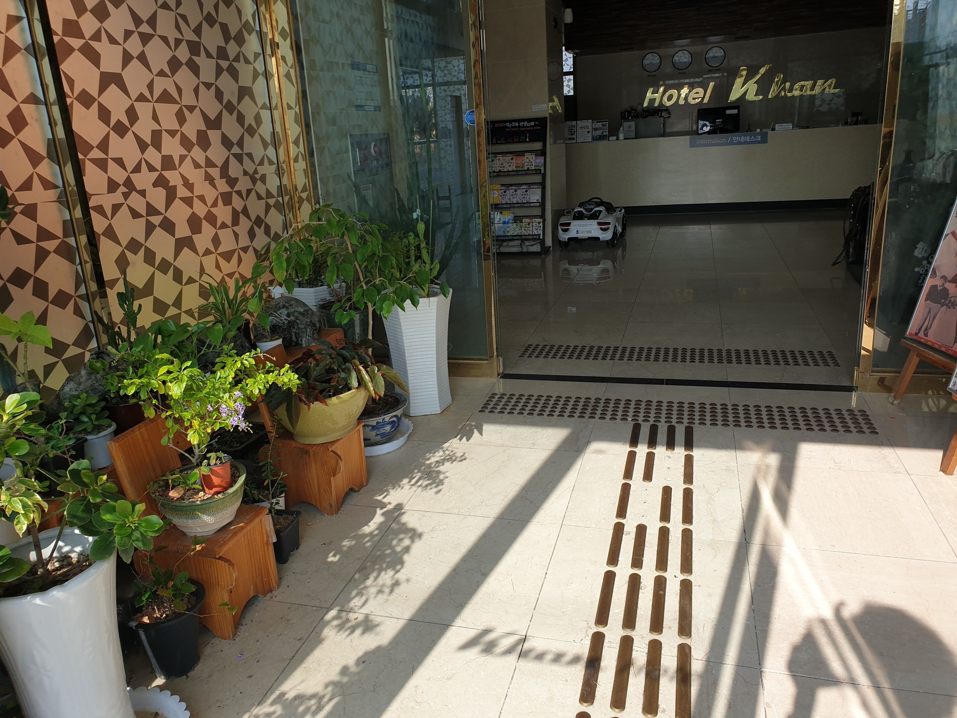 Fachada de la propiedad