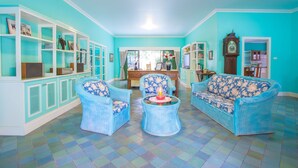 Unclassified image, 3 of 19, button - LIGHT HOUSE (Chiang Mai)