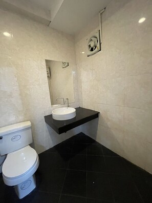 Small Double Room | Bathroom