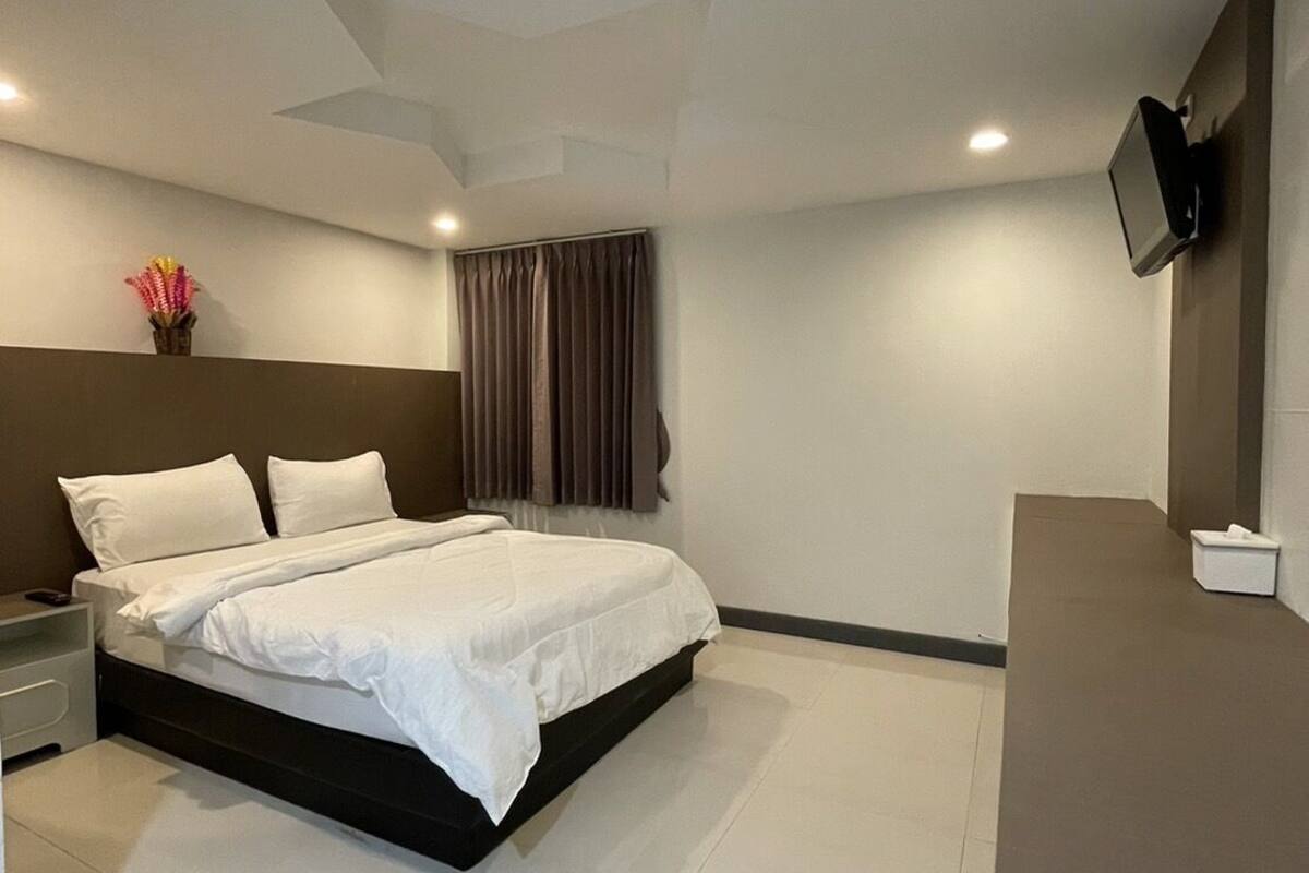 Small Double Room | Wi-Fi ฟรี