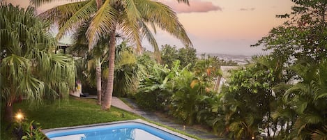 Outdoor pool, pool umbrellas, sun loungers