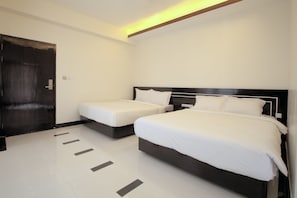 Chambre Deluxe Double ou avec lits jumeaux | Coffres-forts dans les chambres, lits pliants/supplémentaires