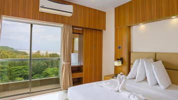 Deluxe Suite, Sea View | View from room