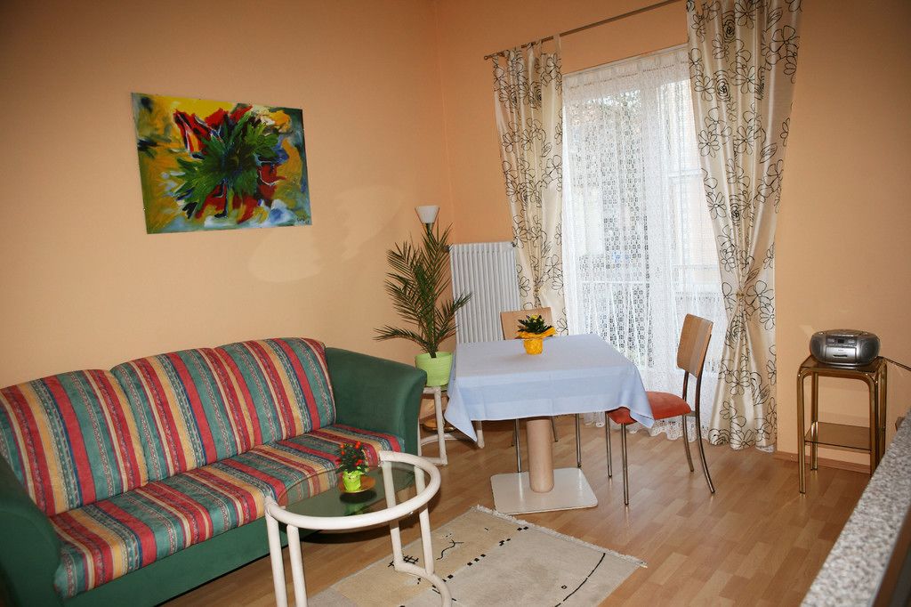 apartment, 1 bedroom (untersberg) | living area | flat-screen tv