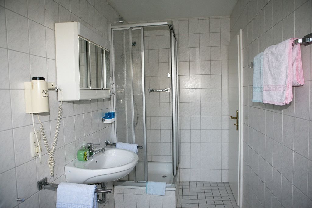 double room | bathroom | shower, free toiletries, hair dryer, slippers