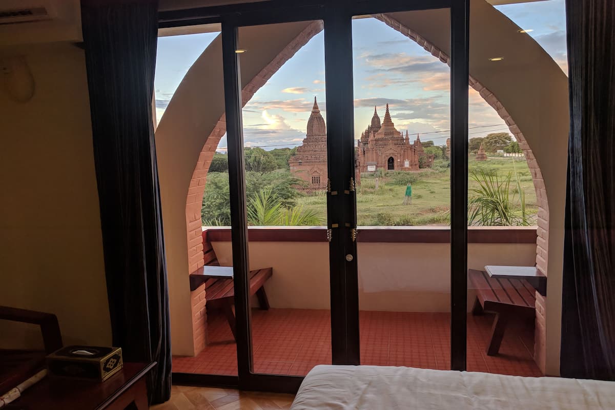 temple view deluxe, balcony | view from room