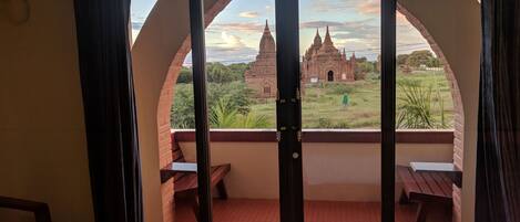 Deluxe-huone, parveke (Temple View) | Näkymä huoneesta