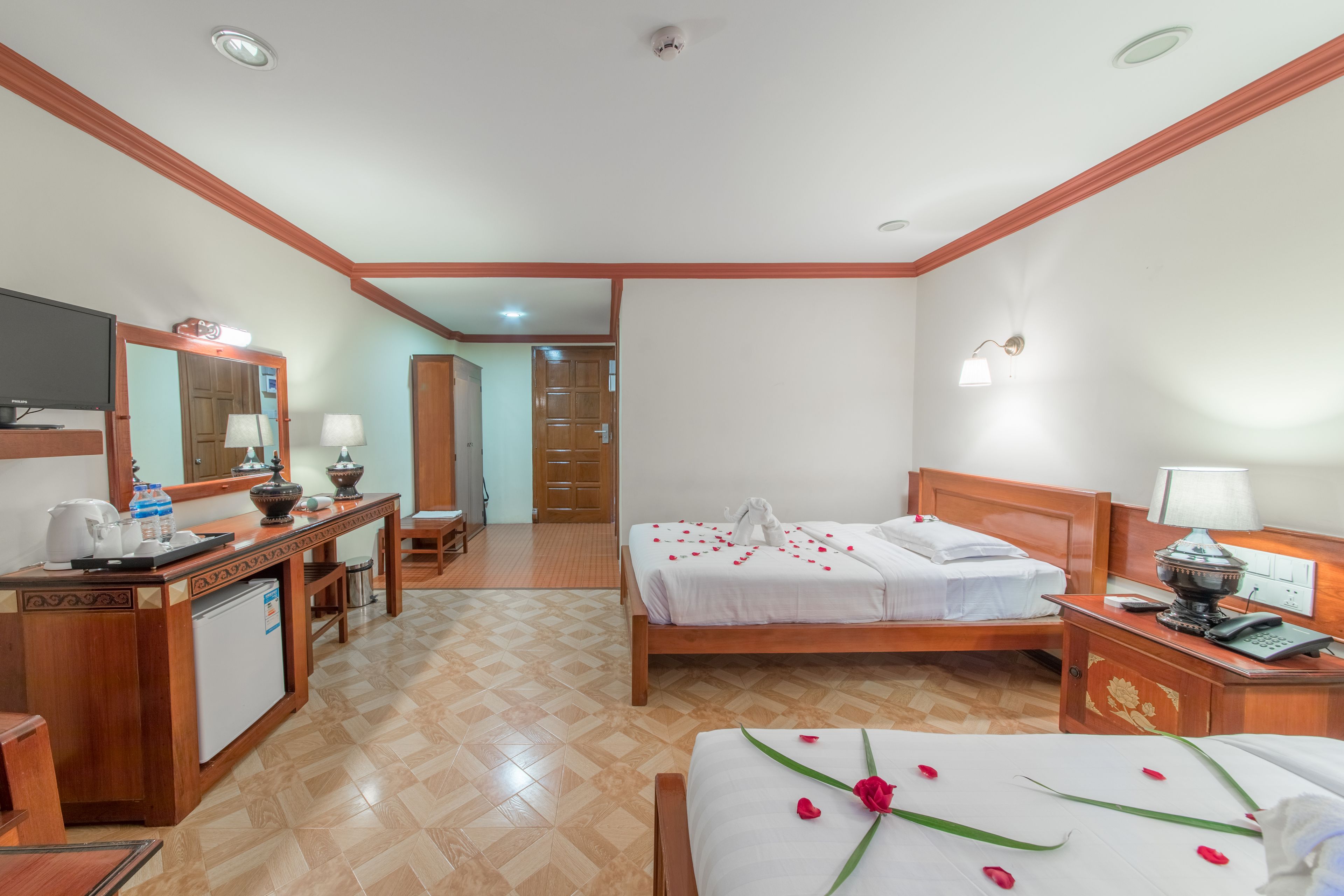 temple view deluxe, balcony | living area | flat-screen tv