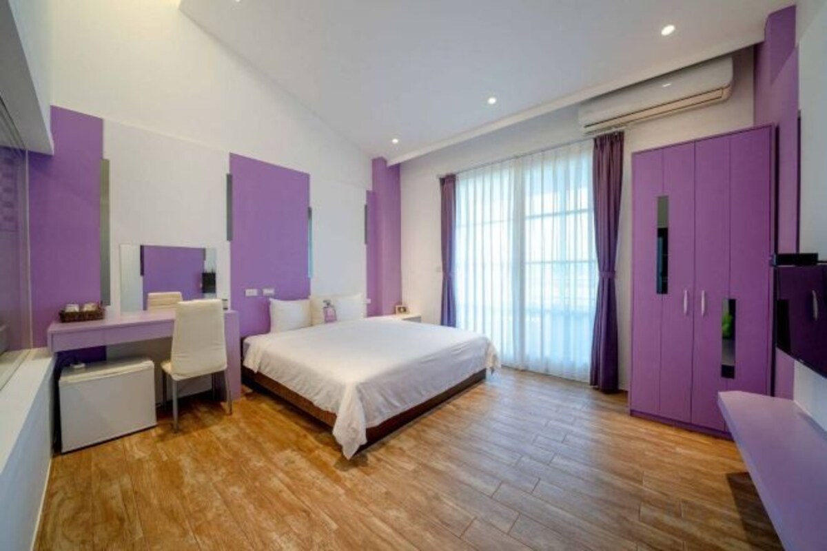 Deluxe King Suite