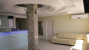 Lobby sitting area - Aladdin Hotel (Beersheba)