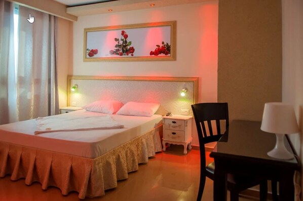 Suite | In-room safe, desk, iron/ironing board, free WiFi - Aladdin Hotel (Beersheba)