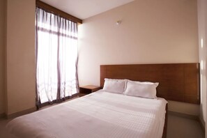 Standard Room | Desk, free WiFi, bed sheets