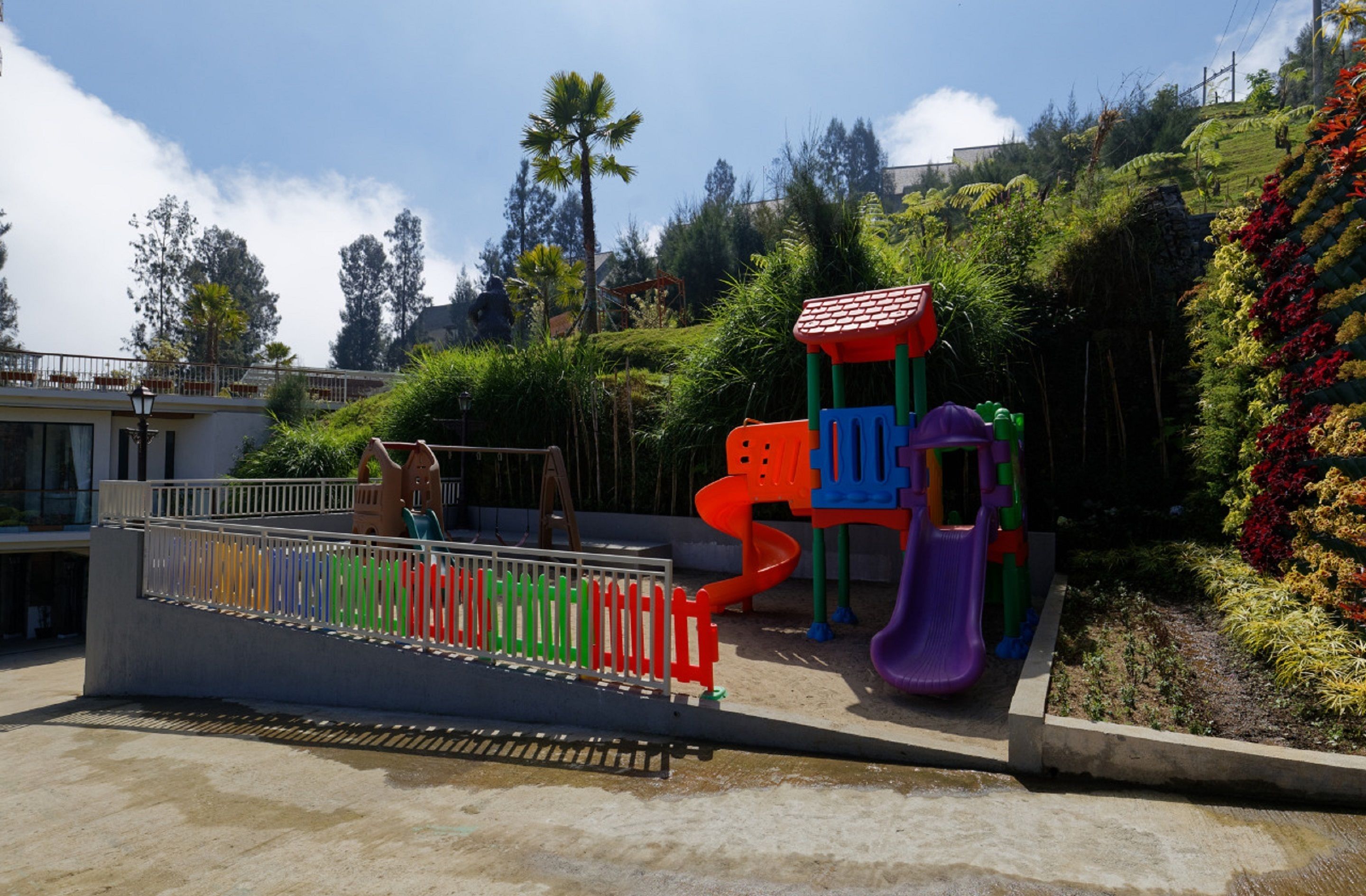 children’s play area – outdoor