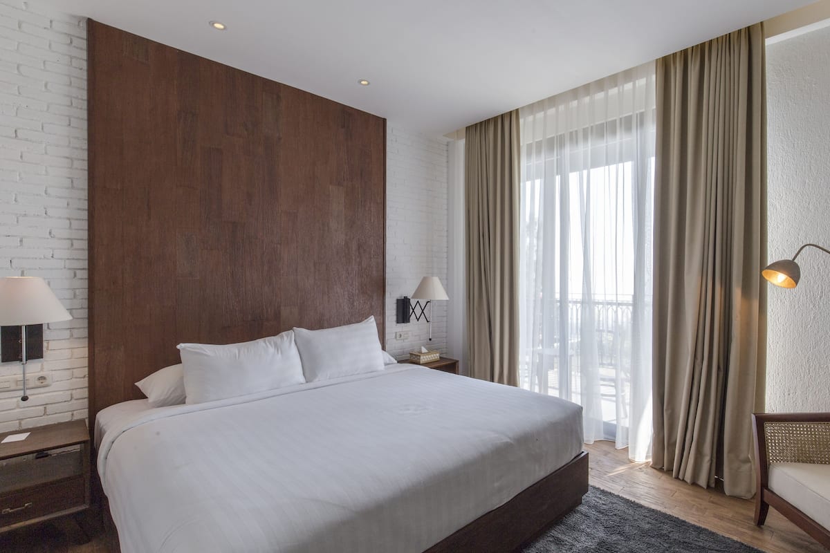 Chambre Deluxe | Coffre-fort, rideaux dâobscurcissement, fer et planche Ă repasser