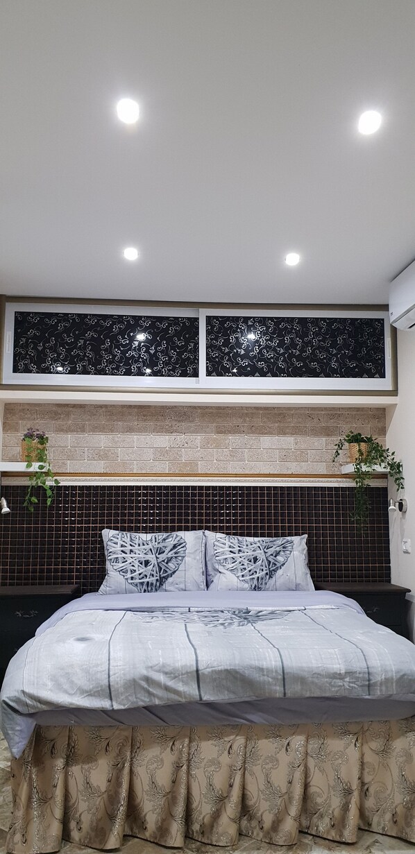 Comfort Studio | Soundproofing, iron/ironing board, free cribs/infant beds, free WiFi - Shahal Apartments (Beersheba)