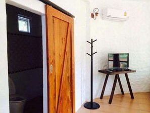 Family Room River View with Karaoke | Comodidades do quarto