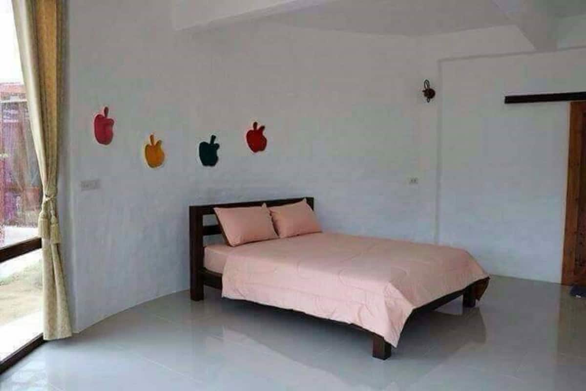 Standard Double Room  | Mörkläggningsgardiner och extrasängar