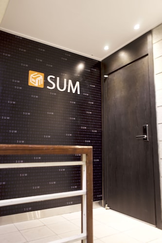 サム ゲストハウス ナンポ カロスキル - ホステル