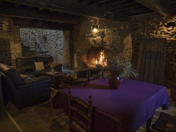 Dining - Hotel Rural Bermellar (Bermellar)
