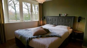 Comfort Room | Meja, Wi-fi percuma