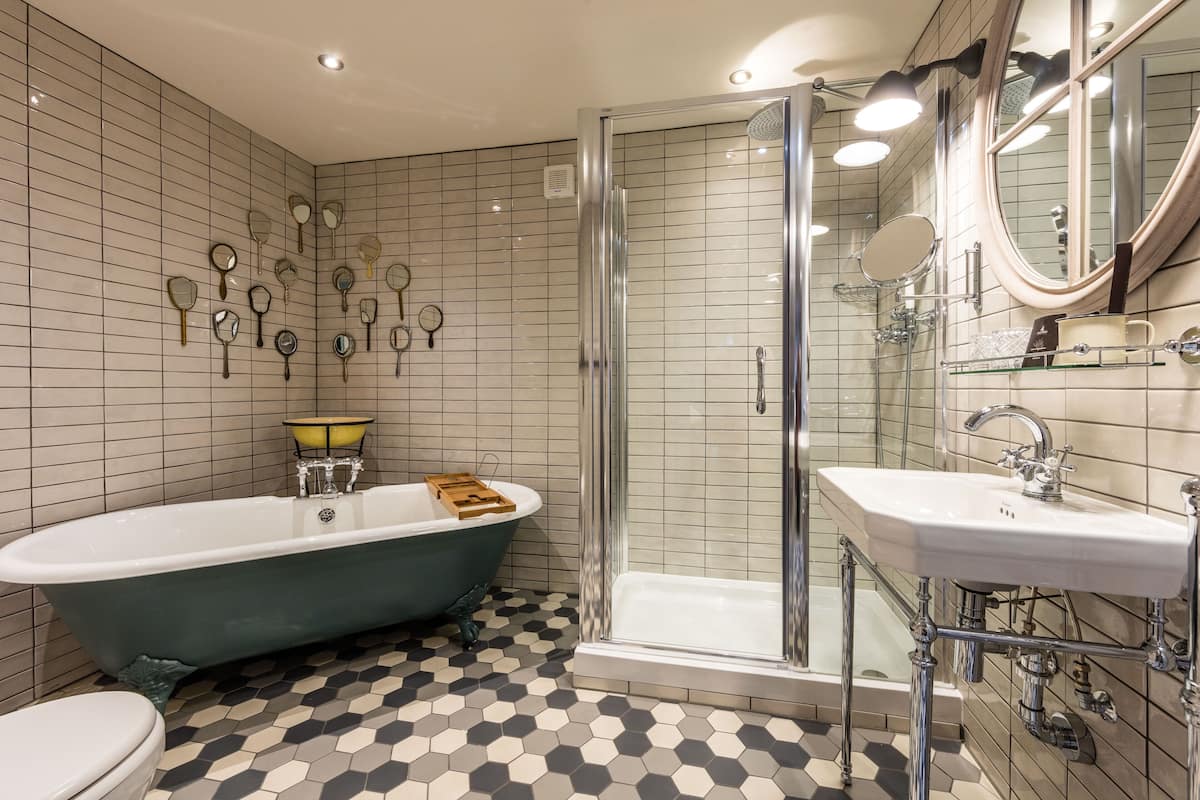 free toiletries, hair dryer, towels