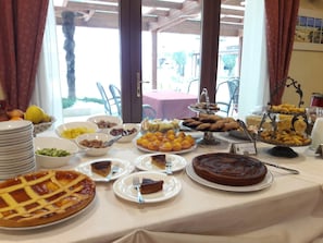 DĂźner et souper servis sur place, cuisine italienne