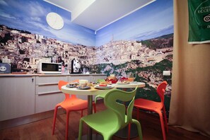 매일 현지식 무료 아침 식사 포함