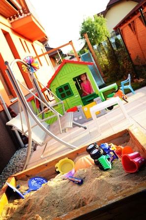 Children's play area - outdoor - Penzion Relax Martina (Ceske Budejovice)