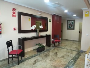 Lobby - Hostal Jijones (Villarrubia de los Ojos)