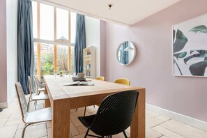 Dining - The Glasshouse Escape - 5BDR Victorian Jewel with Modern Twists in Jericho (Oxford)